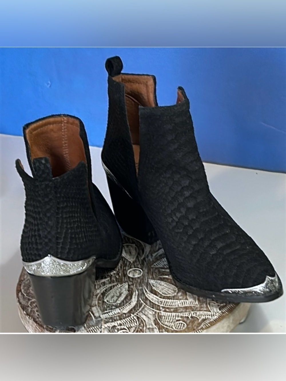 JEFFREY CAMPBELL BLACK SNAKESKIN DESIGN BOOTIES SIZE 6 - Picture 2 of 12